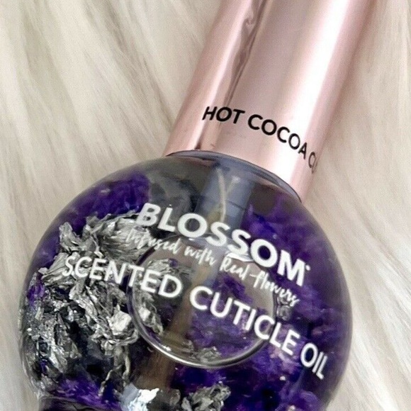 Blossom Nail Hot Cocoa Scented Cuticle Oil 2 Pack Set Infused with Real Flowers - Picture 3 of 3